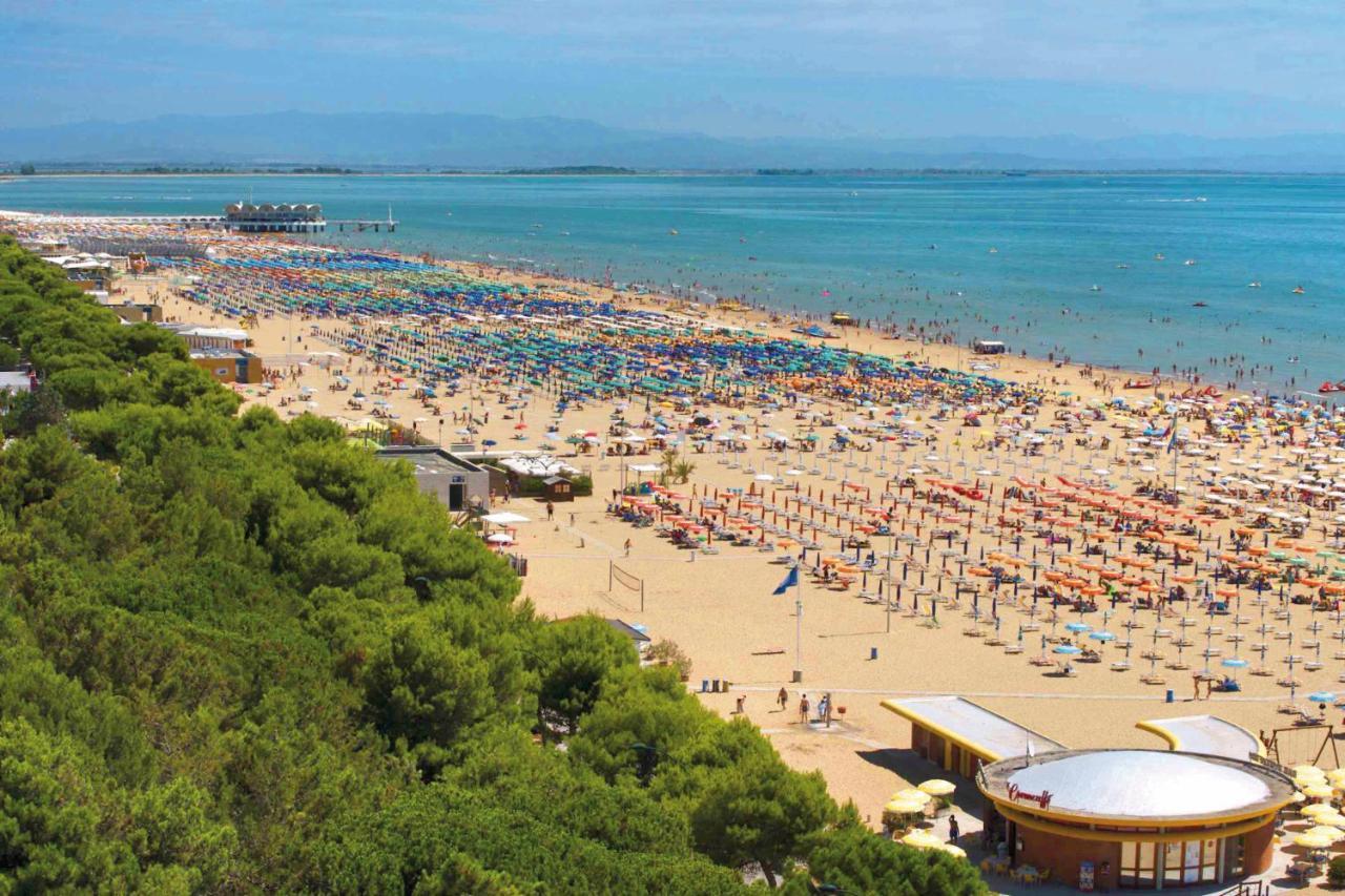 Residenza Gardenia Apartment Lignano Sabbiadoro Ngoại thất bức ảnh